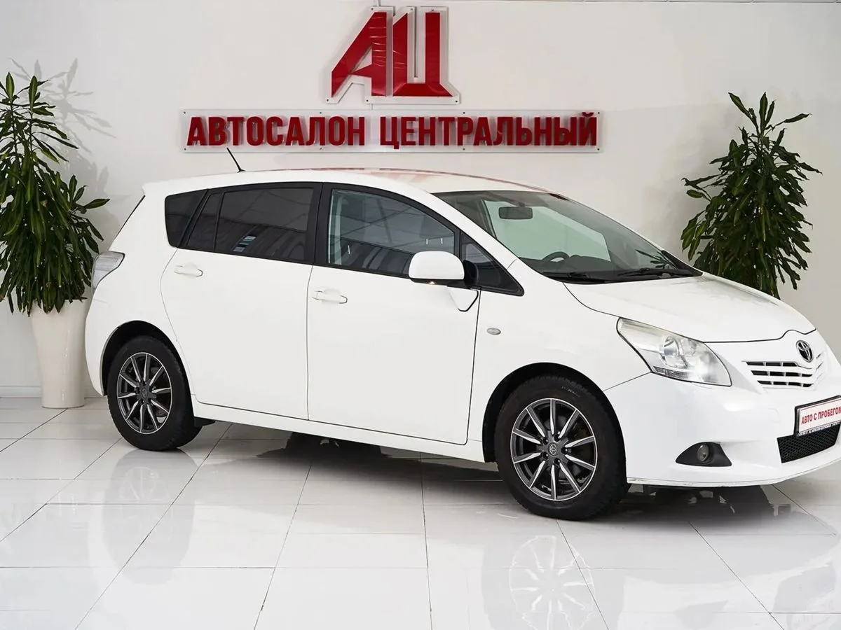 Toyota Verso I · Элеганс — фото 3