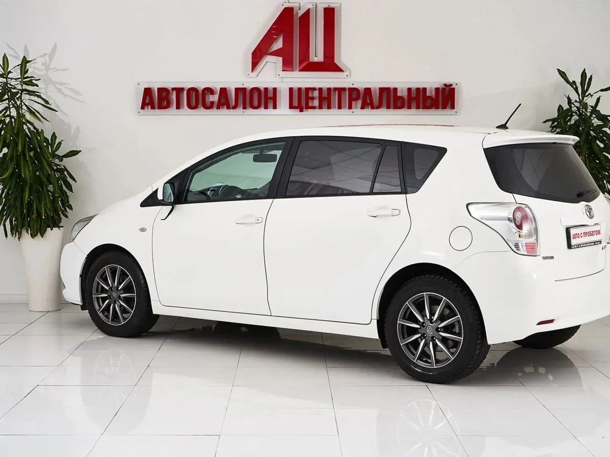 Toyota Verso I · Элеганс — фото 4