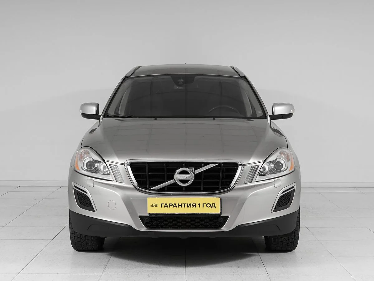 Volvo XC60 I · Momentum — фото 2