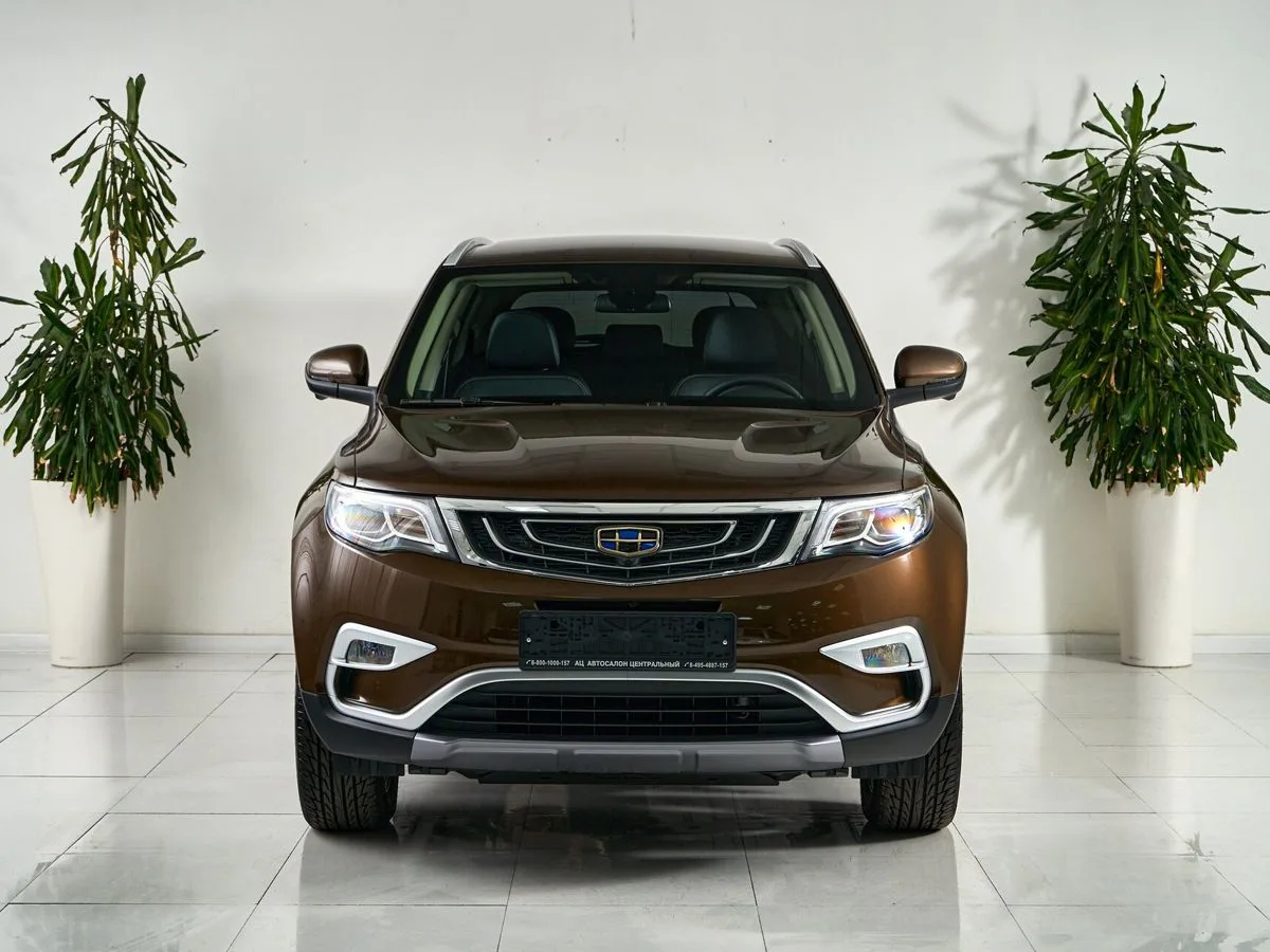 Geely Atlas I · Luxury LED + Yandex Auto — фото 2