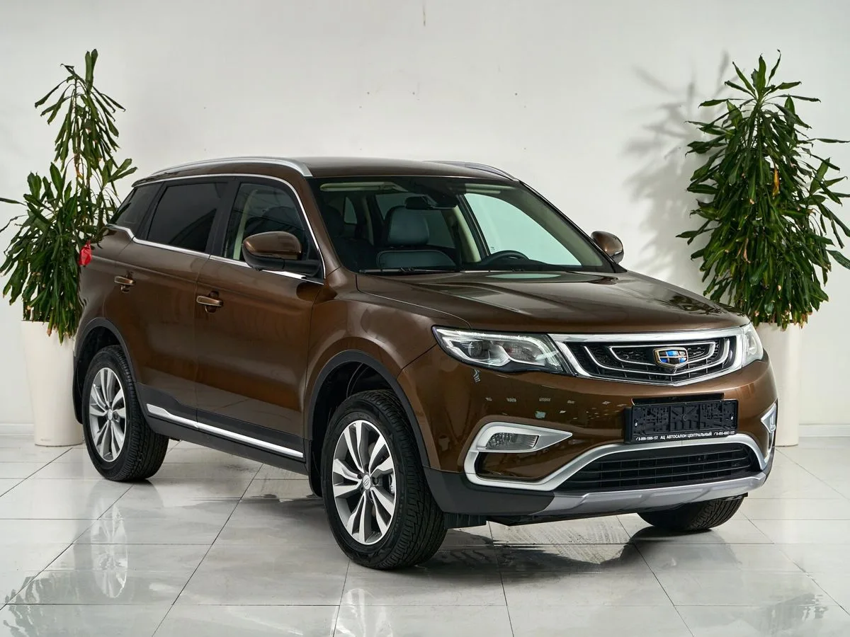 Geely Atlas I · Luxury LED + Yandex Auto — фото 3