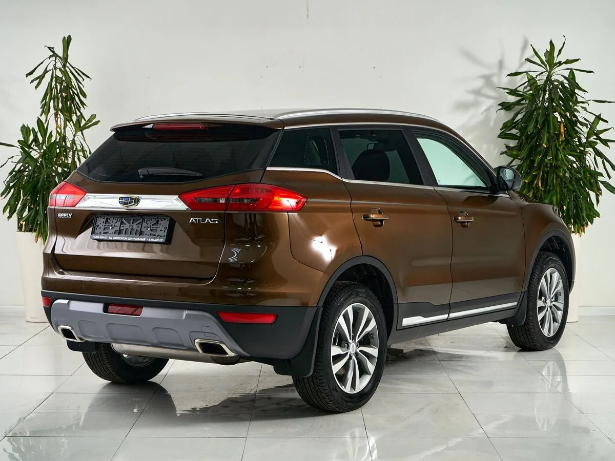 Geely Atlas I · Luxury LED + Yandex Auto — фото 5