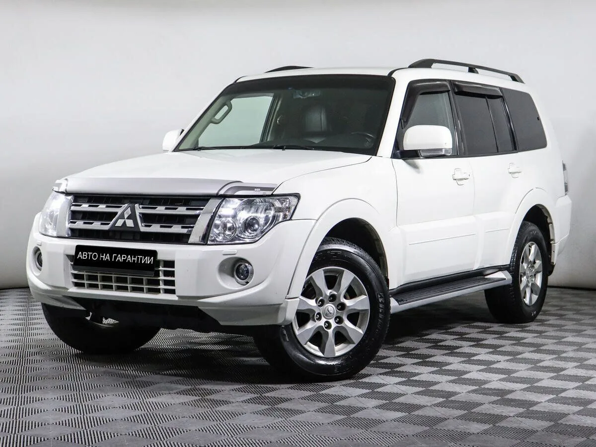 Mitsubishi Pajero IV Рестайлинг 1 · Intense