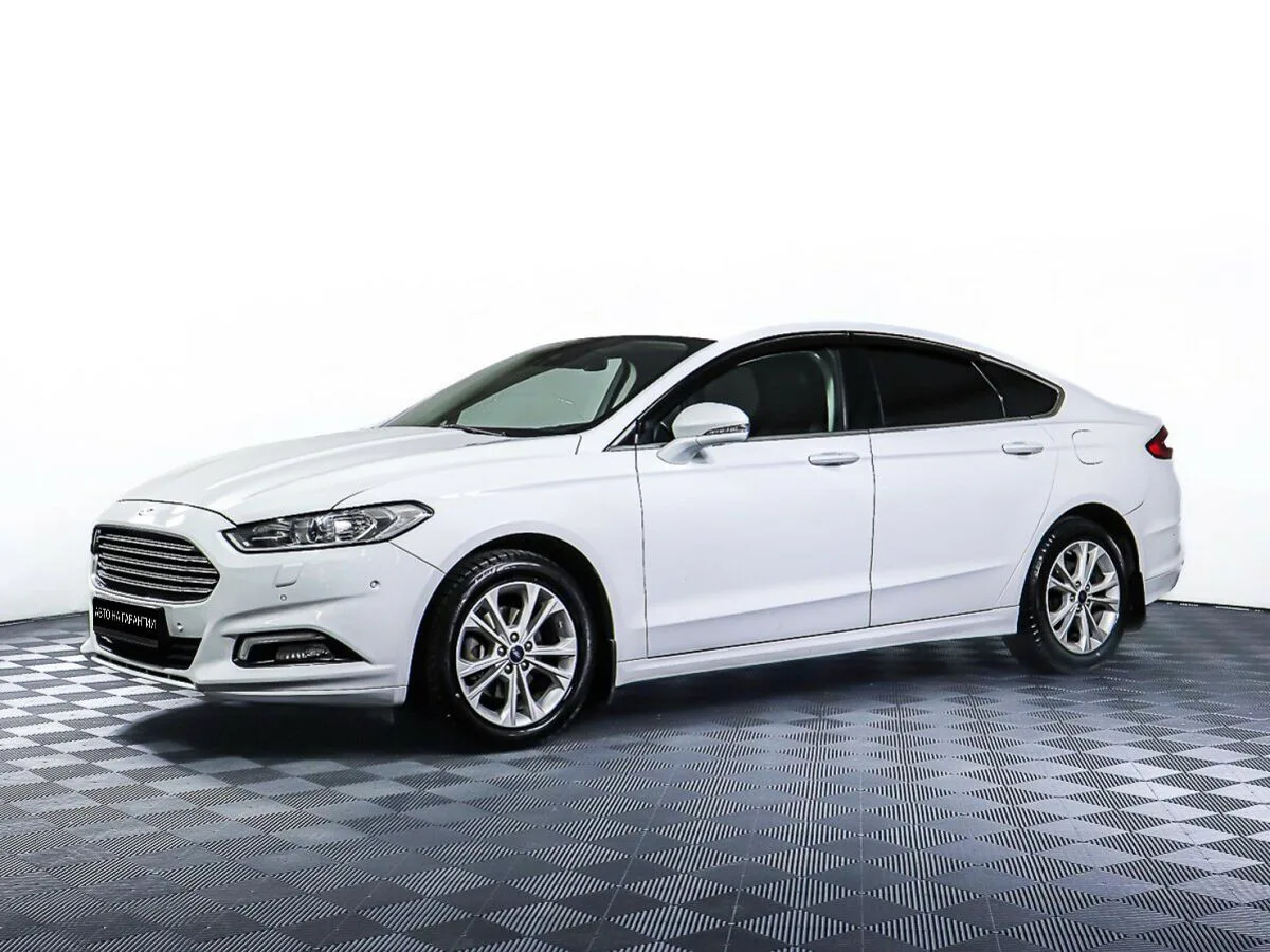 Ford Mondeo V · Ambiente