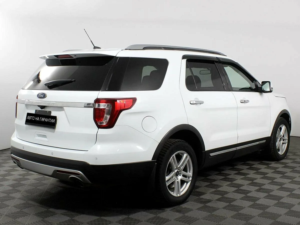 Ford Explorer V Рестайлинг · XLT — фото 3