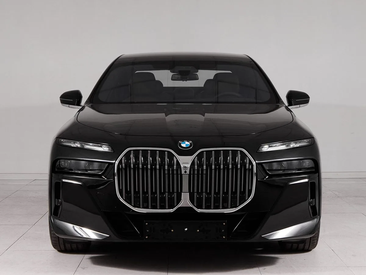BMW 7 серии VII (G70) · 740i xDrive — фото 2