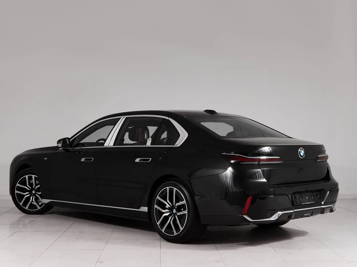 BMW 7 серии VII (G70) · 740i xDrive — фото 4