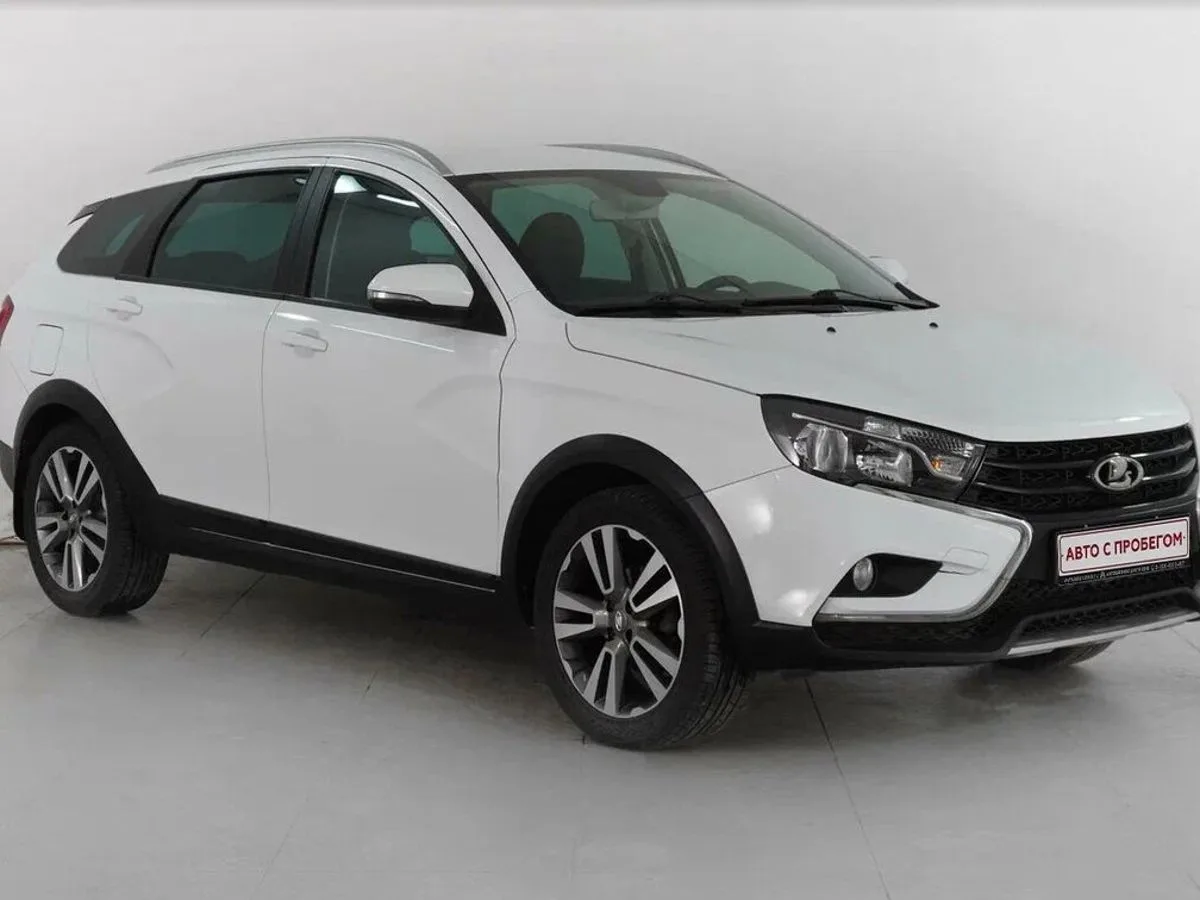 Lada (ВАЗ) Vesta I · Luxe Multimedia (2017-2019)