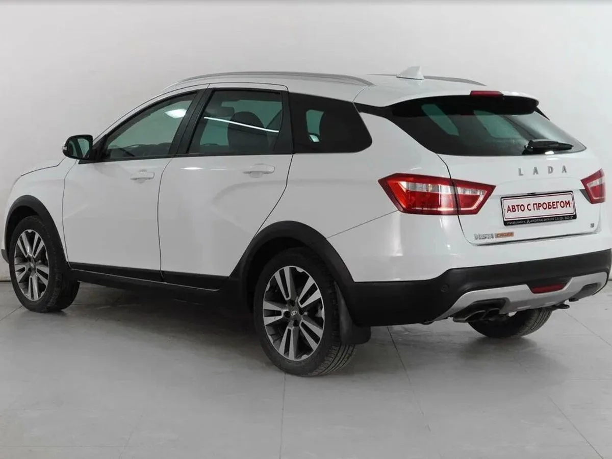 Lada (ВАЗ) Vesta I · Luxe Multimedia (2017-2019) — фото 2