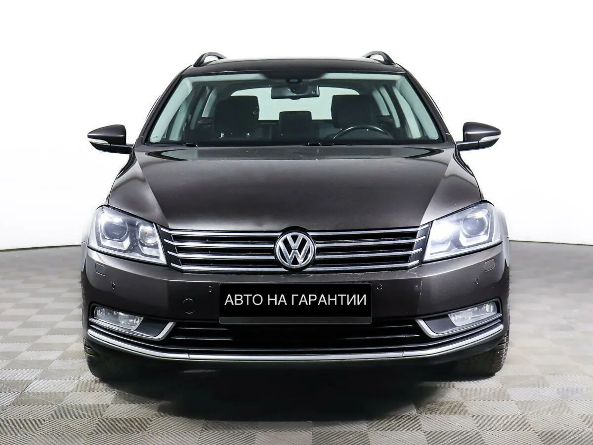 Volkswagen Passat B7 · Highline — фото 2