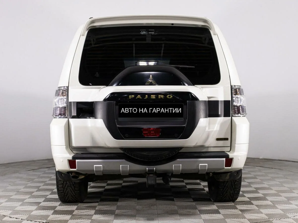 Mitsubishi Pajero IV Рестайлинг 2 · GLS — фото 4