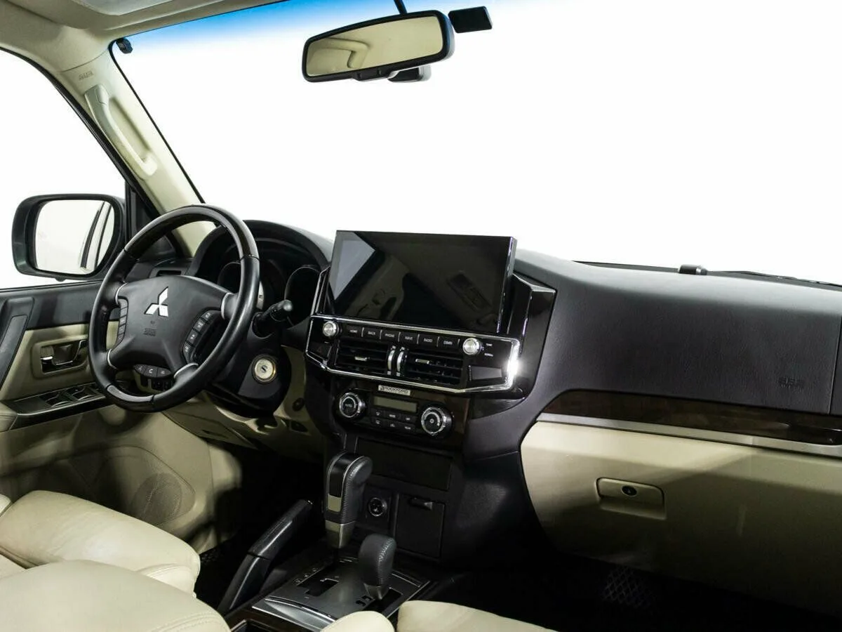 Mitsubishi Pajero IV Рестайлинг 2 · GLS — фото 5