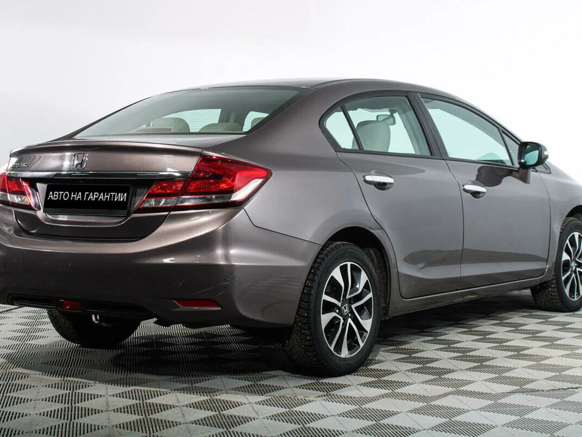 Honda Civic IX Рестайлинг · Lifestyle — фото 3