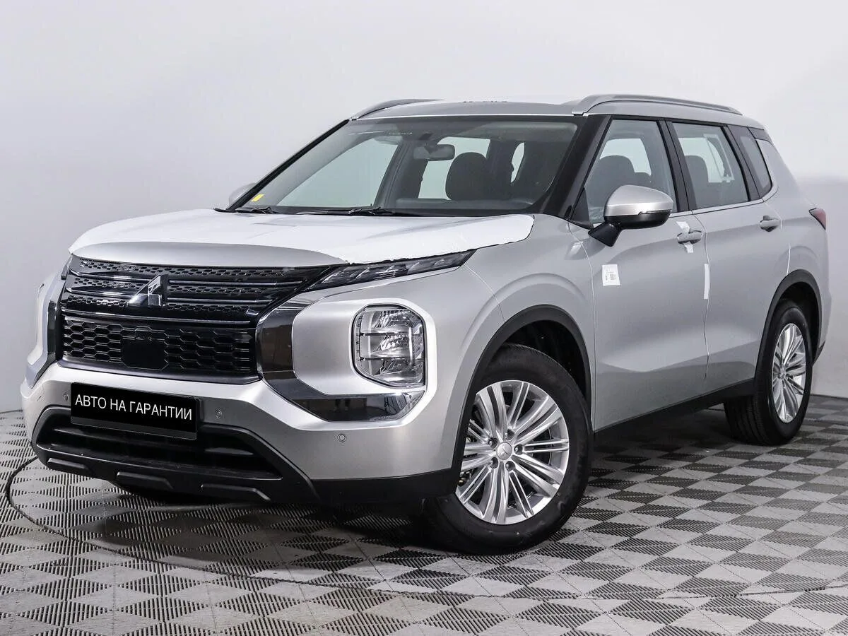 Mitsubishi Outlander IV · ML