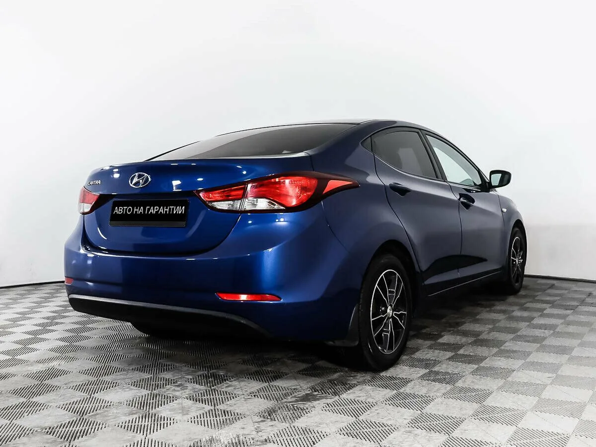 Hyundai Elantra V (MD) Рестайлинг · Base — фото 3