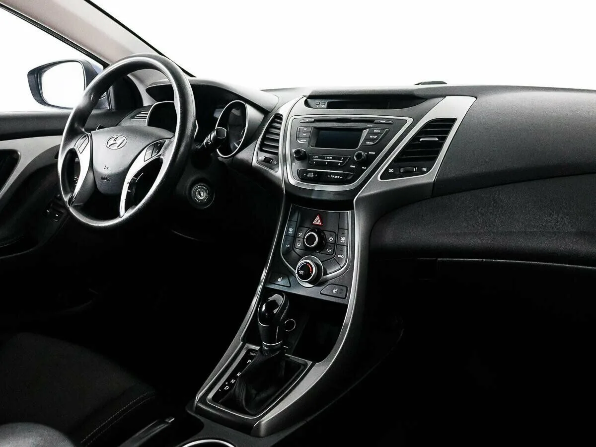 Hyundai Elantra V (MD) Рестайлинг · Base — фото 5