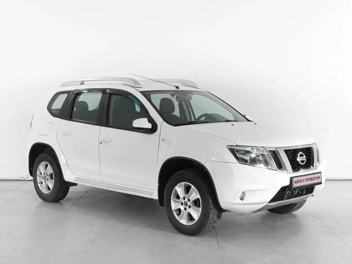 Nissan Terrano III (D10) · Elegance