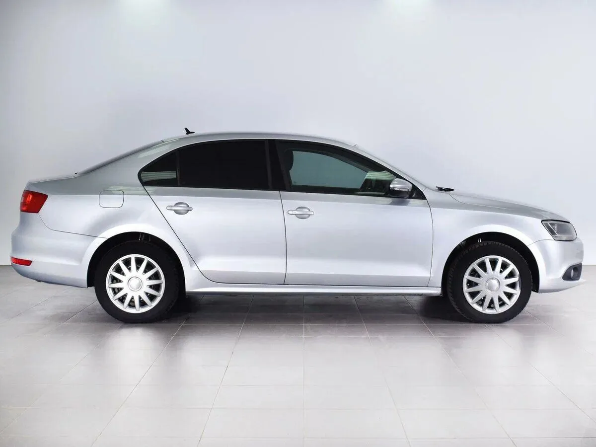 Volkswagen Jetta VI — фото 5