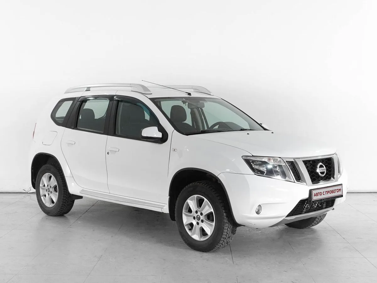 Nissan Terrano III (D10) · Elegance