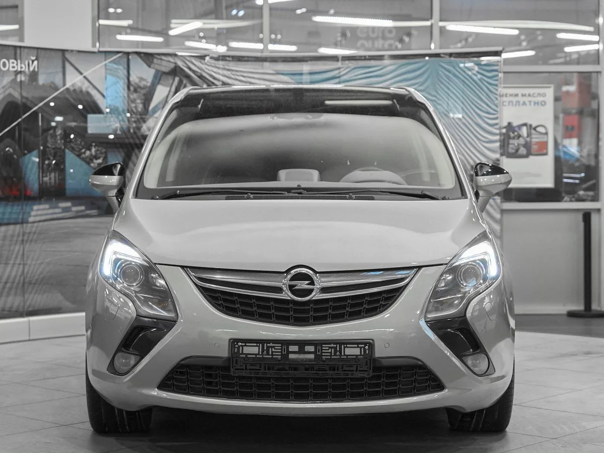 Opel Zafira C · Cosmo — фото 2