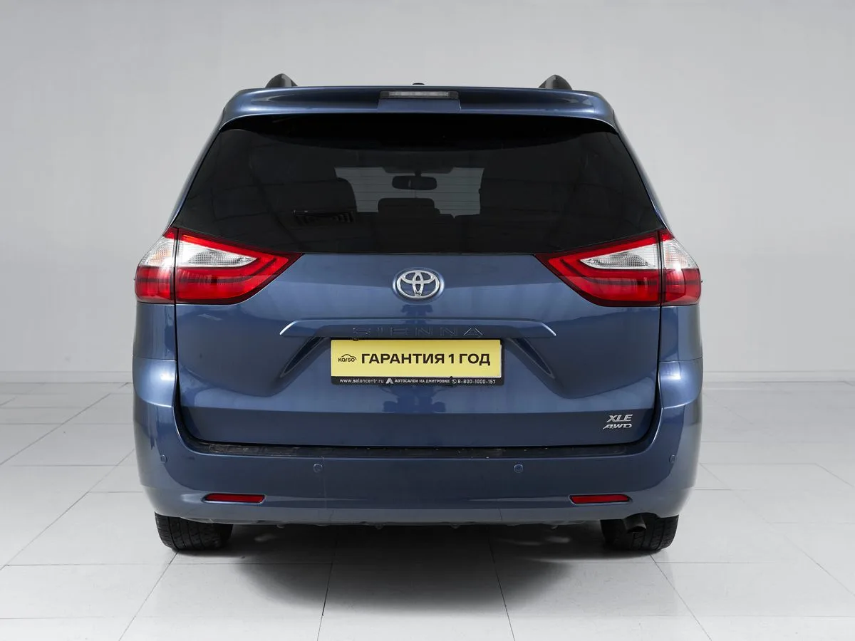 Toyota Sienna III Рестайлинг — фото 5
