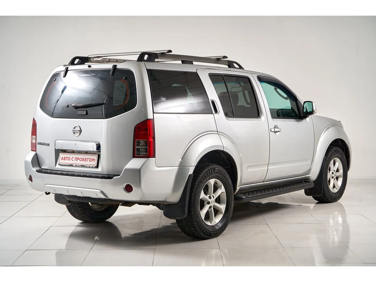 Nissan Pathfinder III Рестайлинг — фото 4