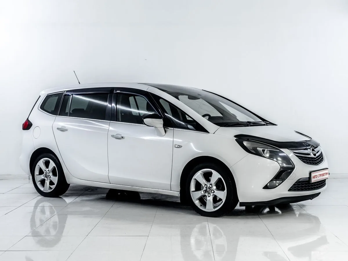 Opel Zafira C — фото 3