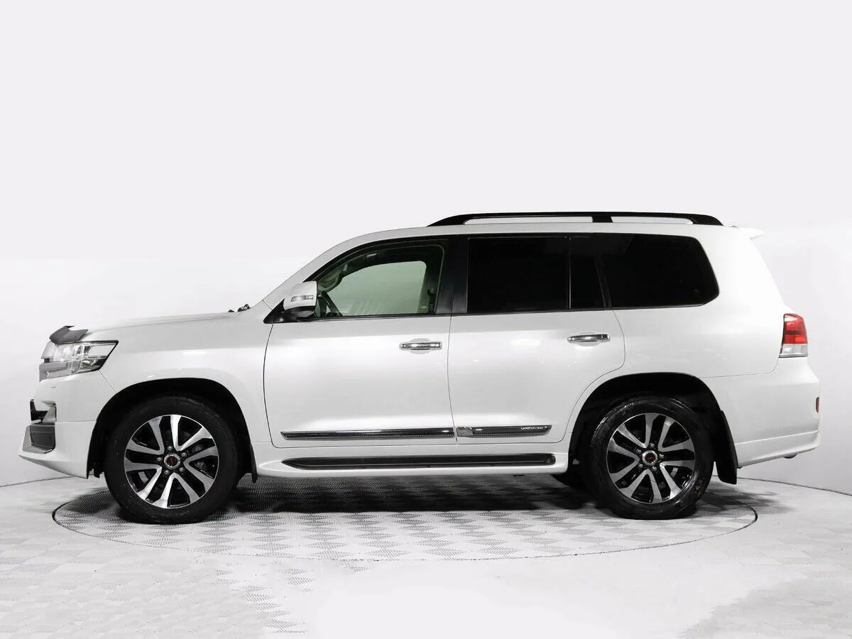 Toyota Land Cruiser 200 Series Рестайлинг 2 · Excalibur — фото 3