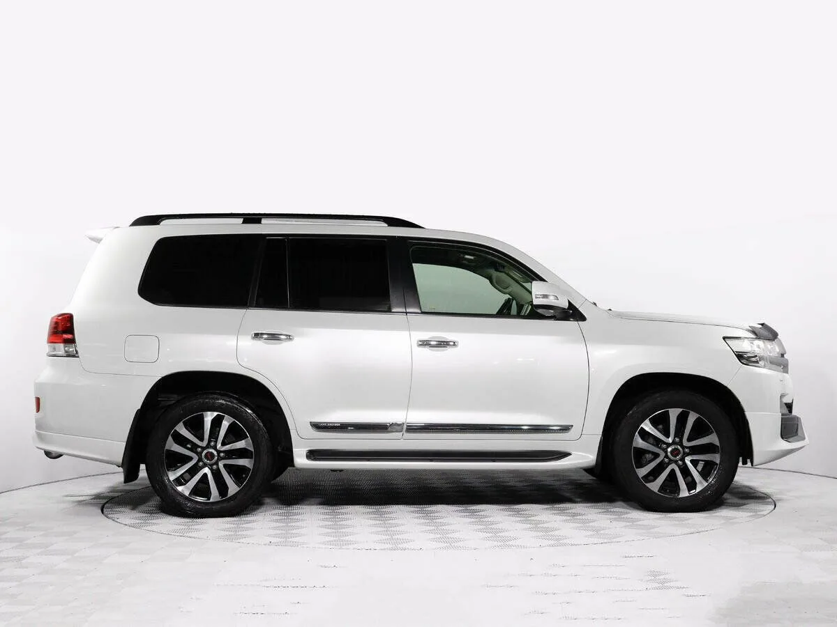 Toyota Land Cruiser 200 Series Рестайлинг 2 · Excalibur — фото 4