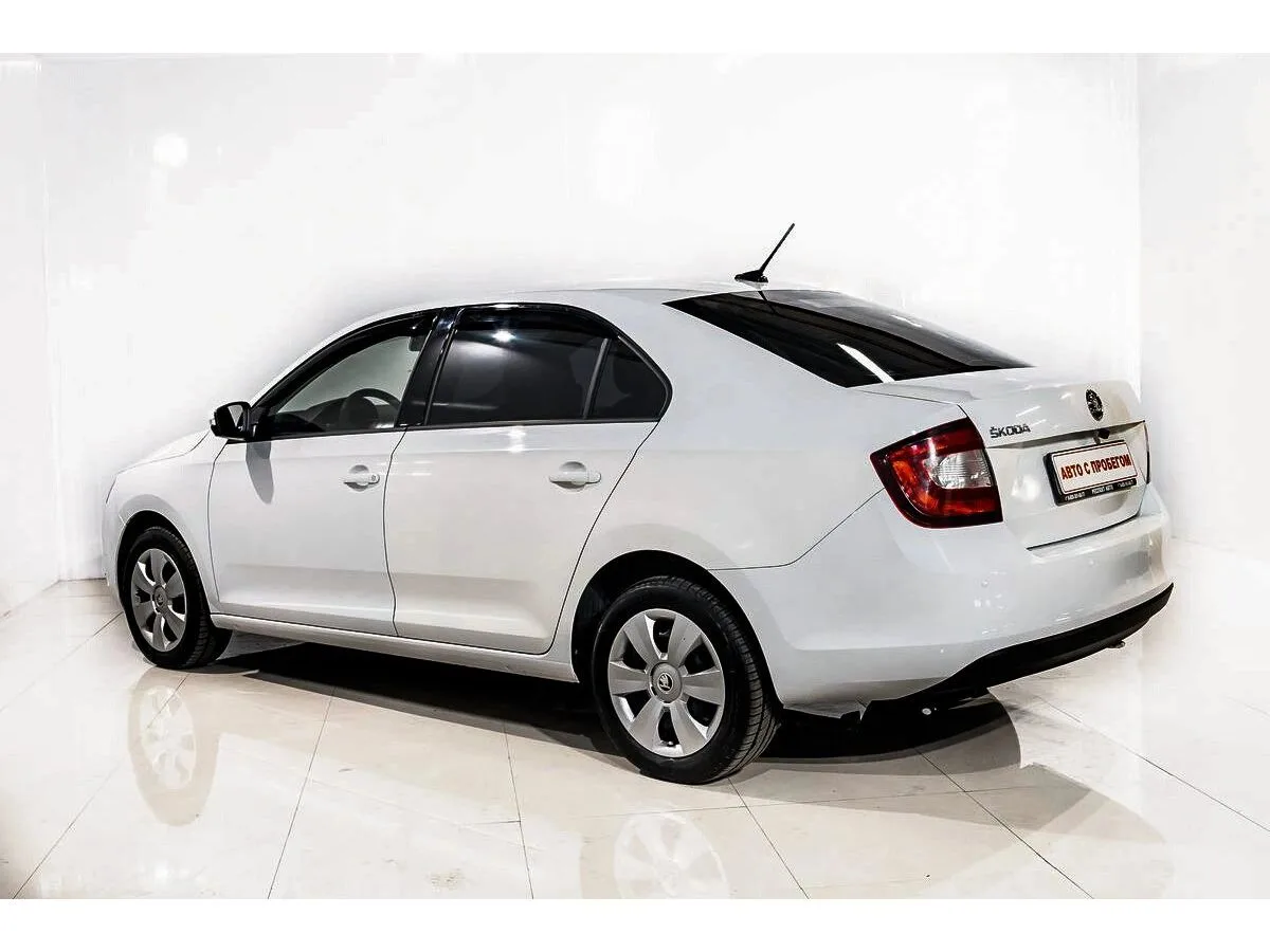 Skoda Rapid I Рестайлинг — фото 4