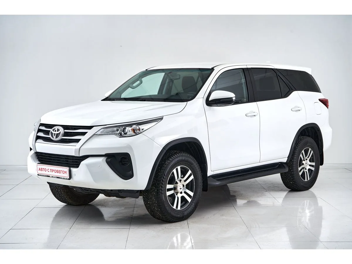 Toyota Fortuner II · Стандарт