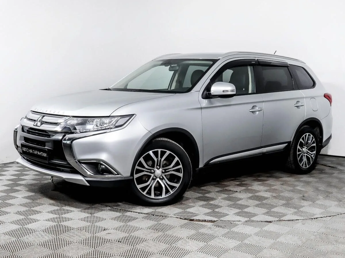 Mitsubishi Outlander III Рестайлинг 2 · Invite