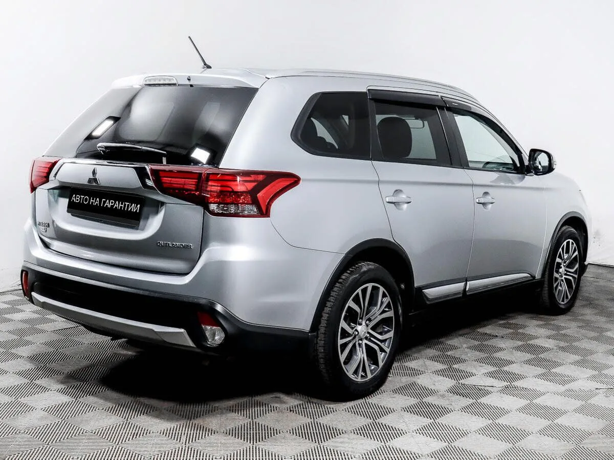 Mitsubishi Outlander III Рестайлинг 2 · Invite — фото 3