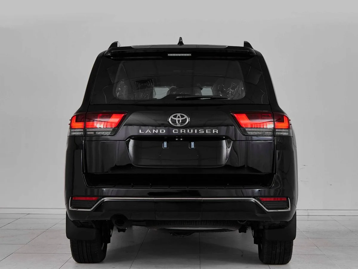 Toyota Land Cruiser 300 Series — фото 5