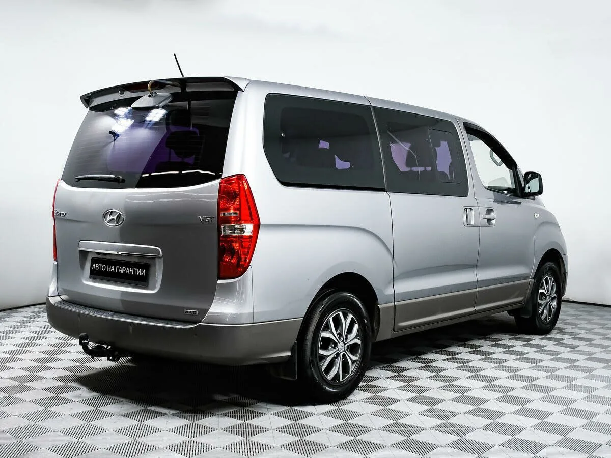 Hyundai Grand Starex I Рестайлинг — фото 3