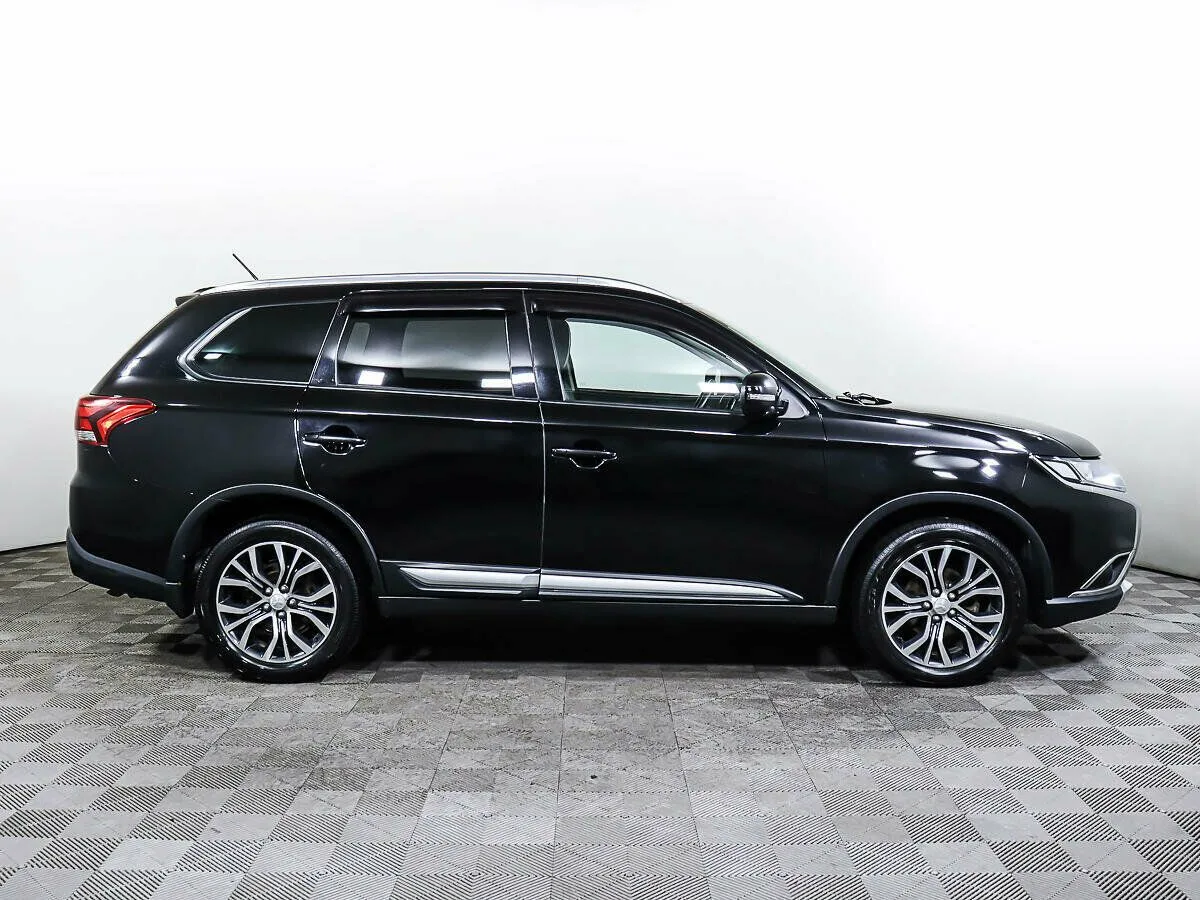 Mitsubishi Outlander III Рестайлинг 2 · Invite — фото 4