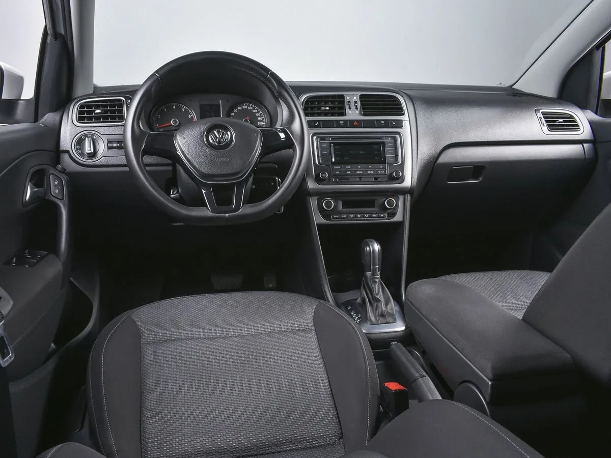 Volkswagen Polo V Рестайлинг · Life — фото 5