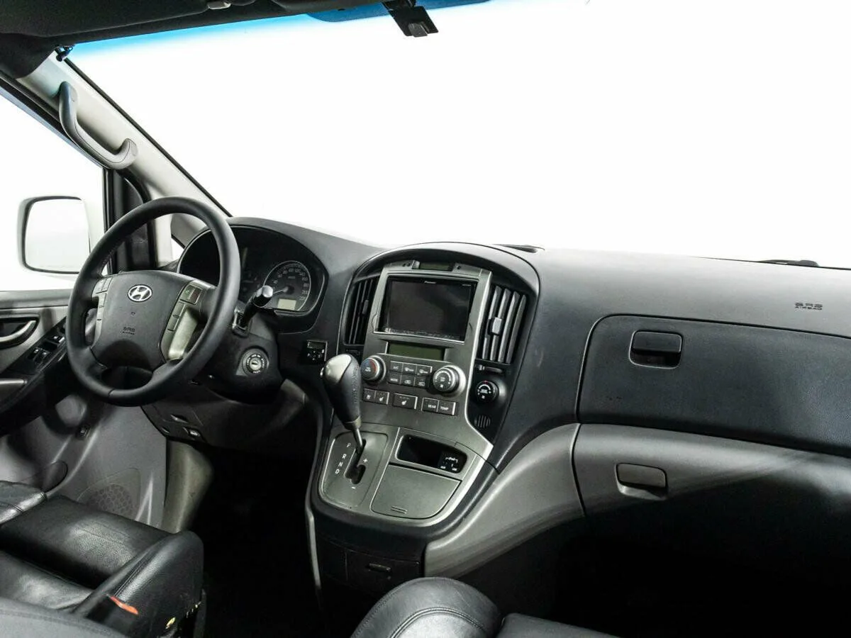 Hyundai Grand Starex I — фото 5