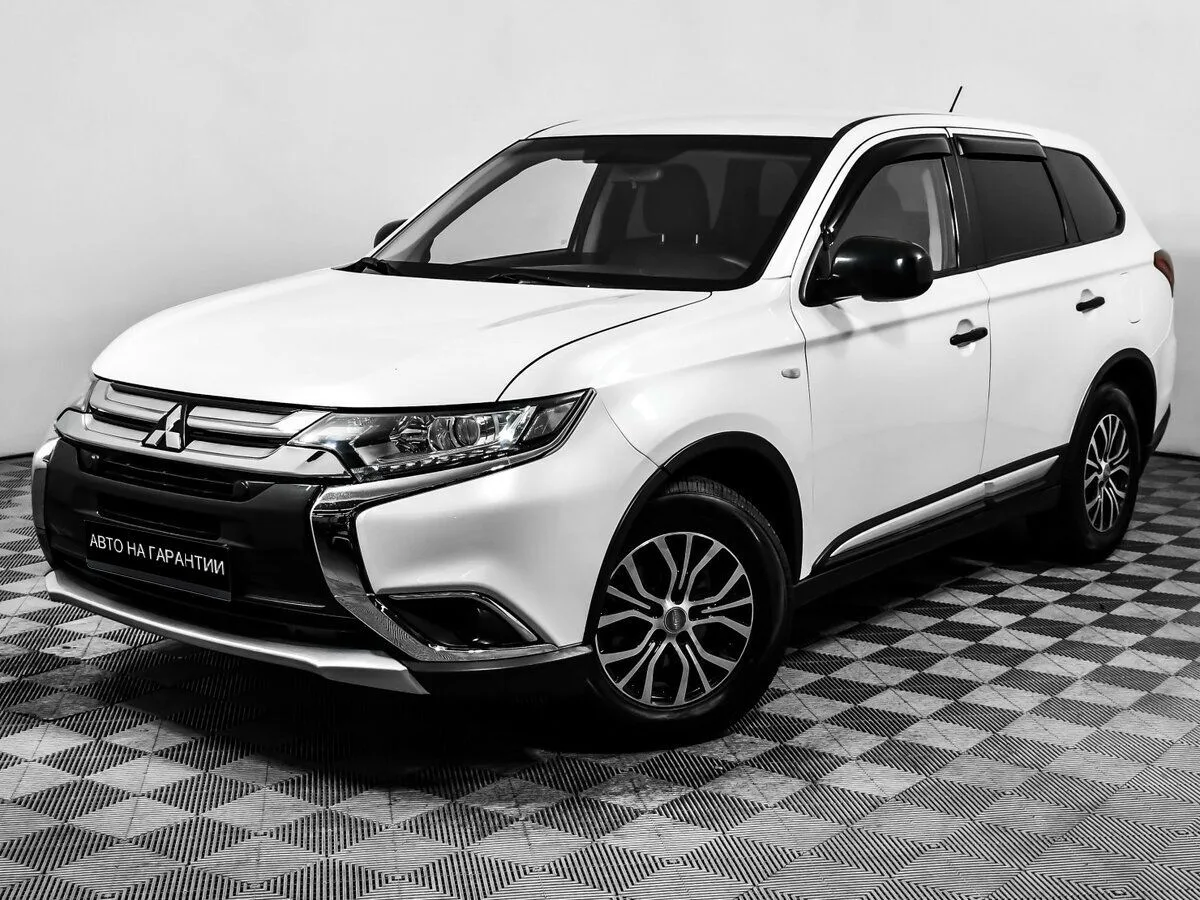 Mitsubishi Outlander III Рестайлинг 2 · Inform