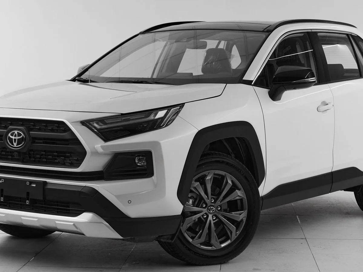 Toyota RAV4 V (XA50) · Adventure