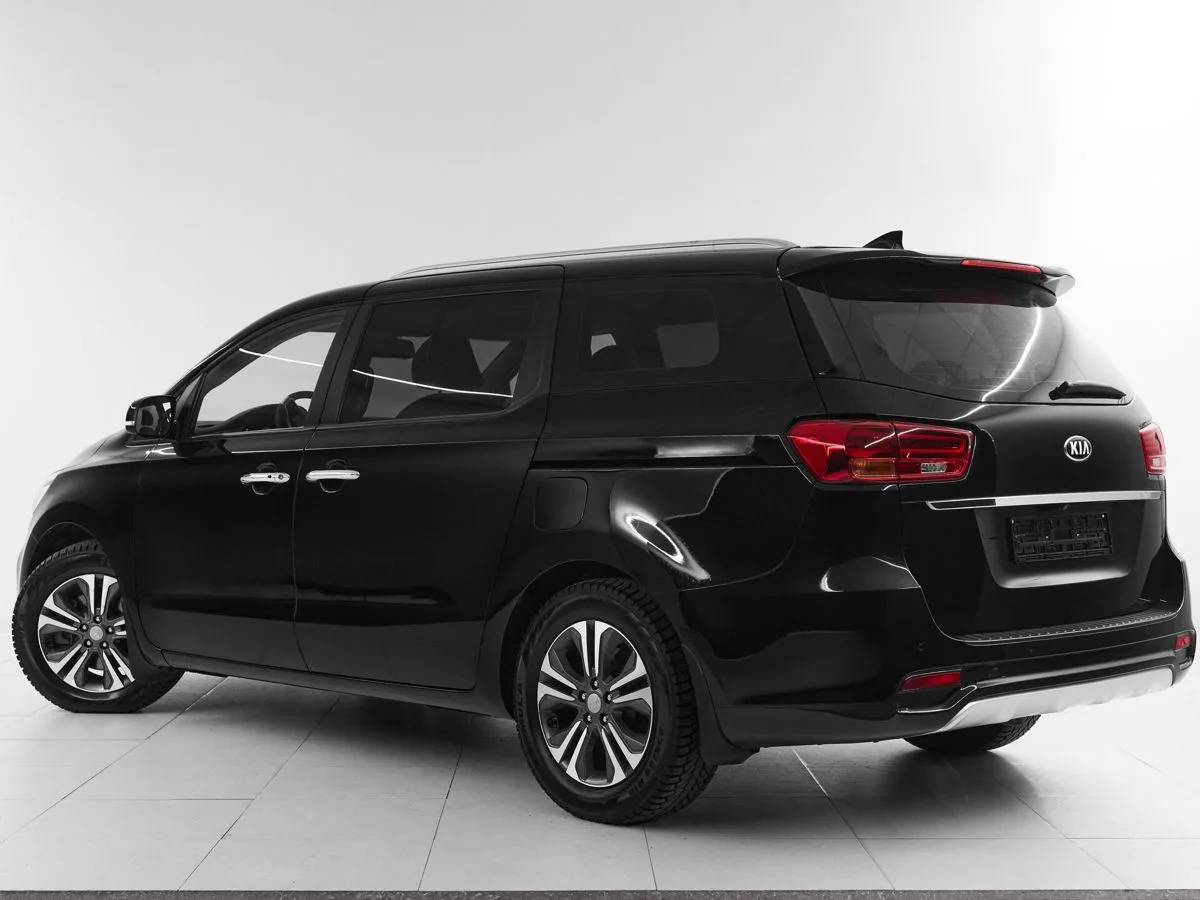 Kia Carnival III — фото 4