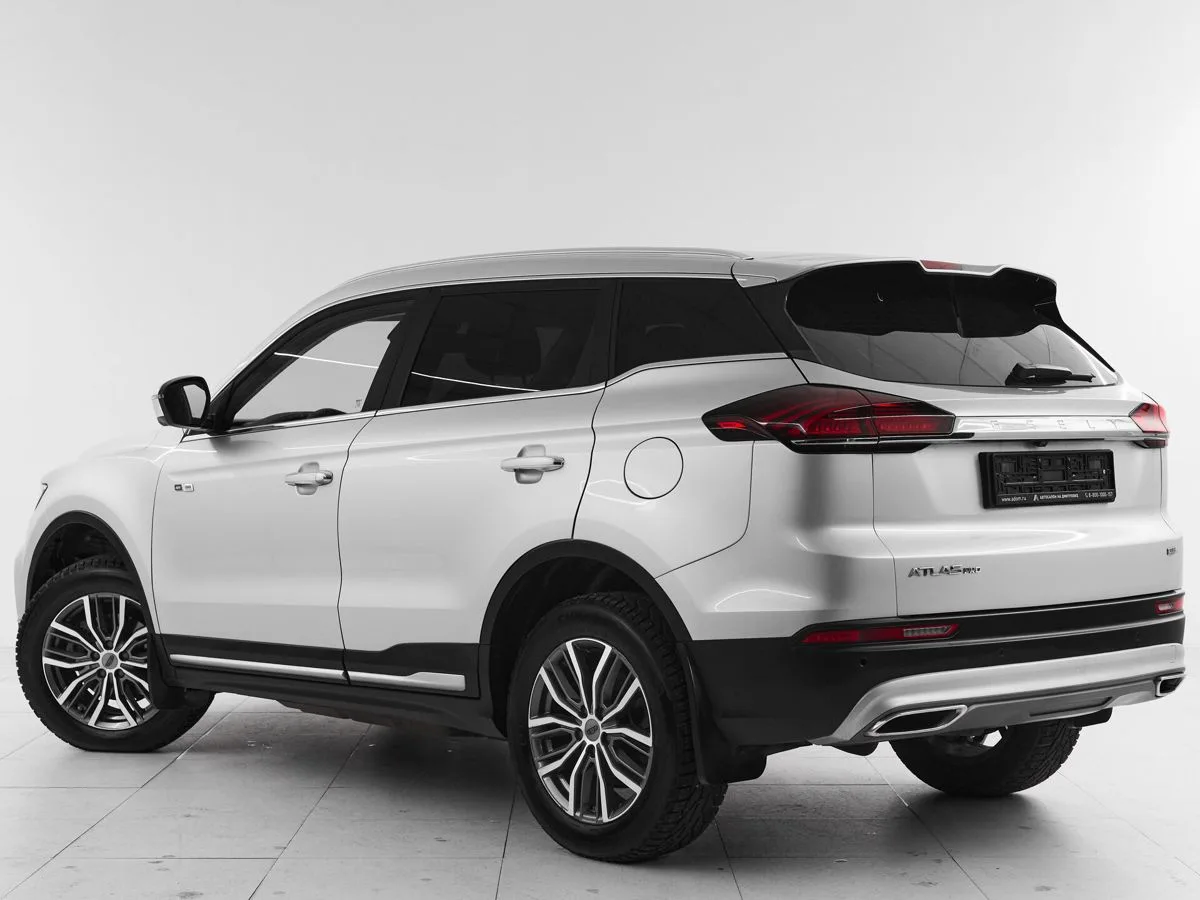 Geely Atlas Pro Flagship — фото 4