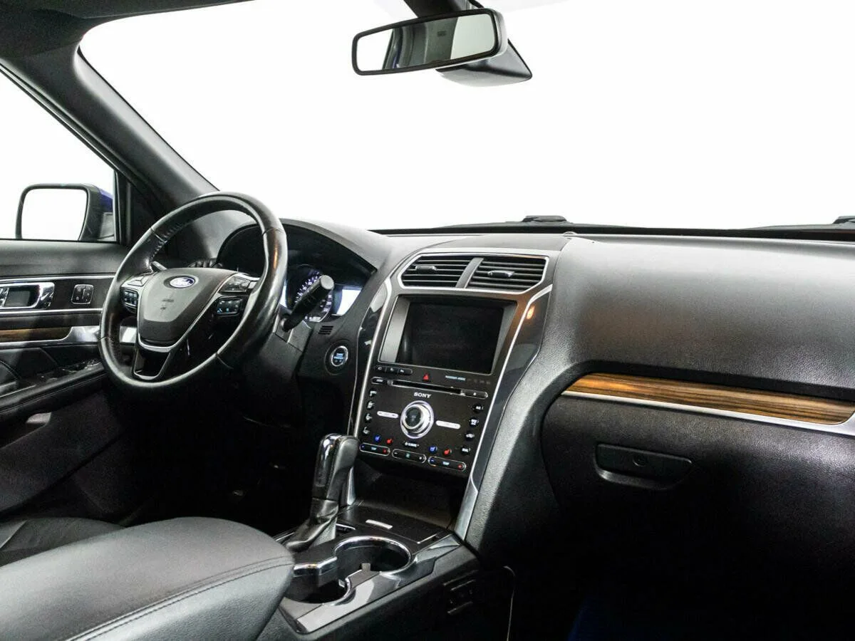 Ford Explorer V Рестайлинг · Limited Plus — фото 5