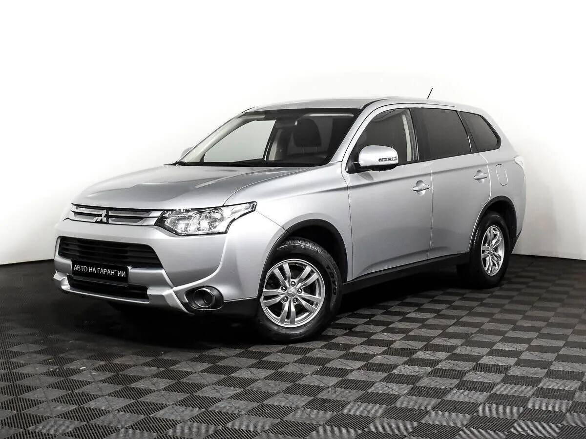 Mitsubishi Outlander III · Intense