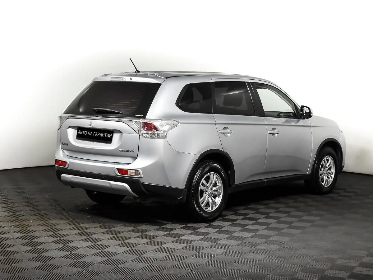 Mitsubishi Outlander III · Intense — фото 5