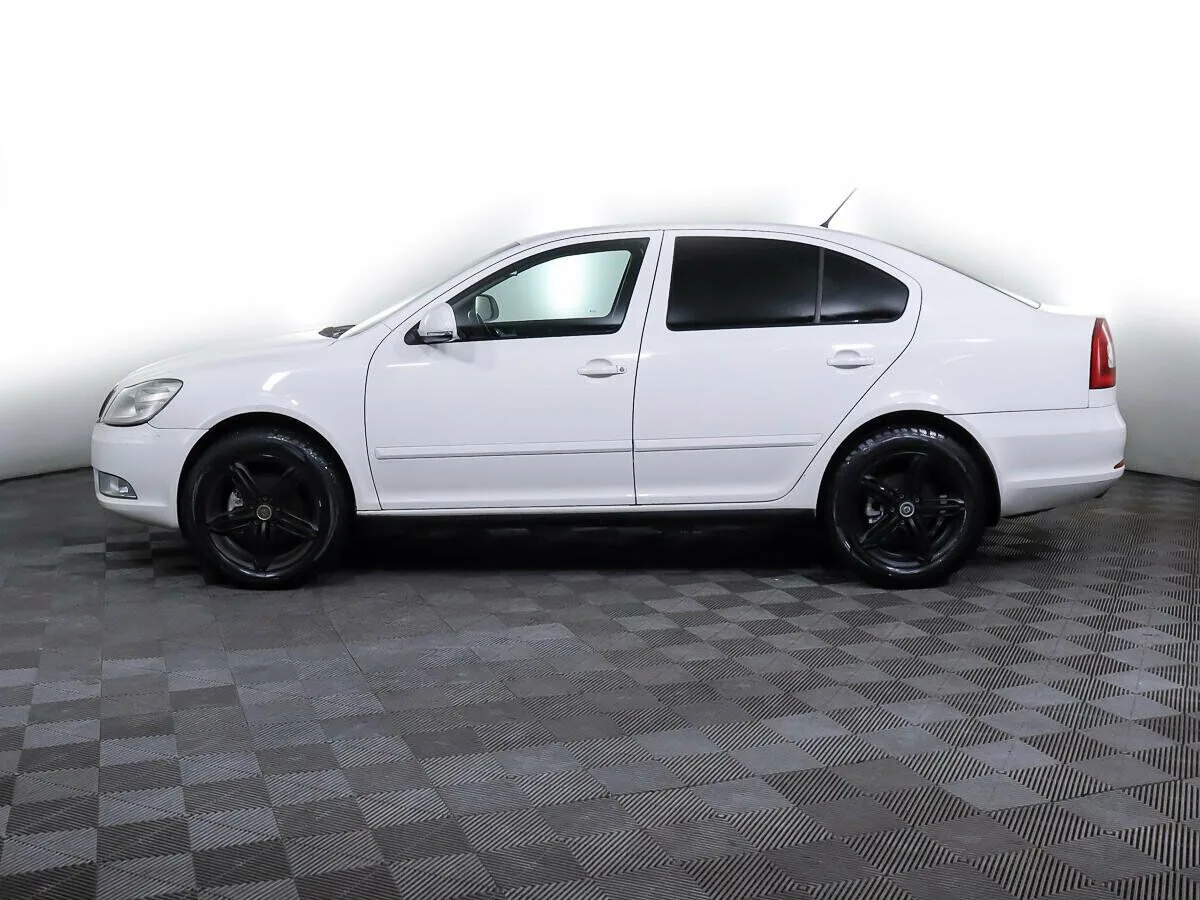 Skoda Octavia II (A5) Рестайлинг · Ambition — фото 3