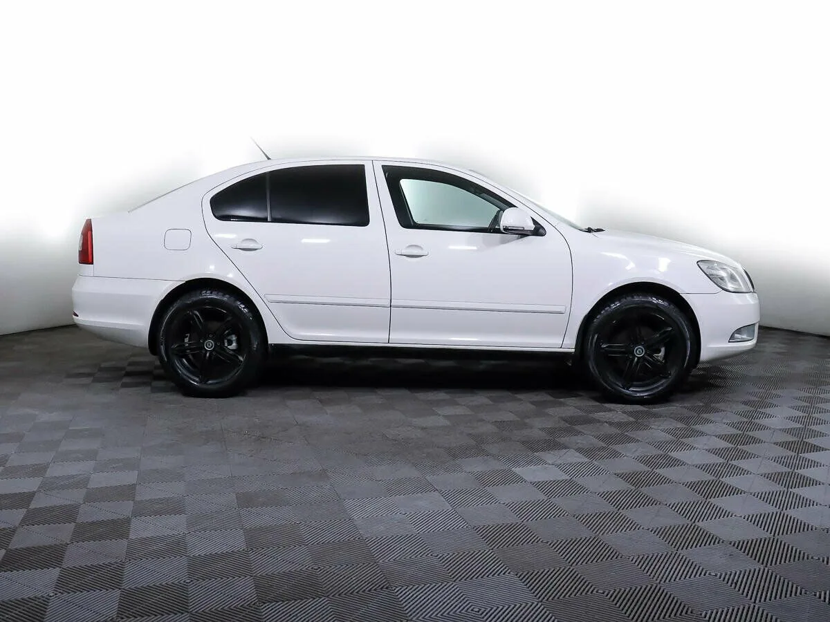 Skoda Octavia II (A5) Рестайлинг · Ambition — фото 4