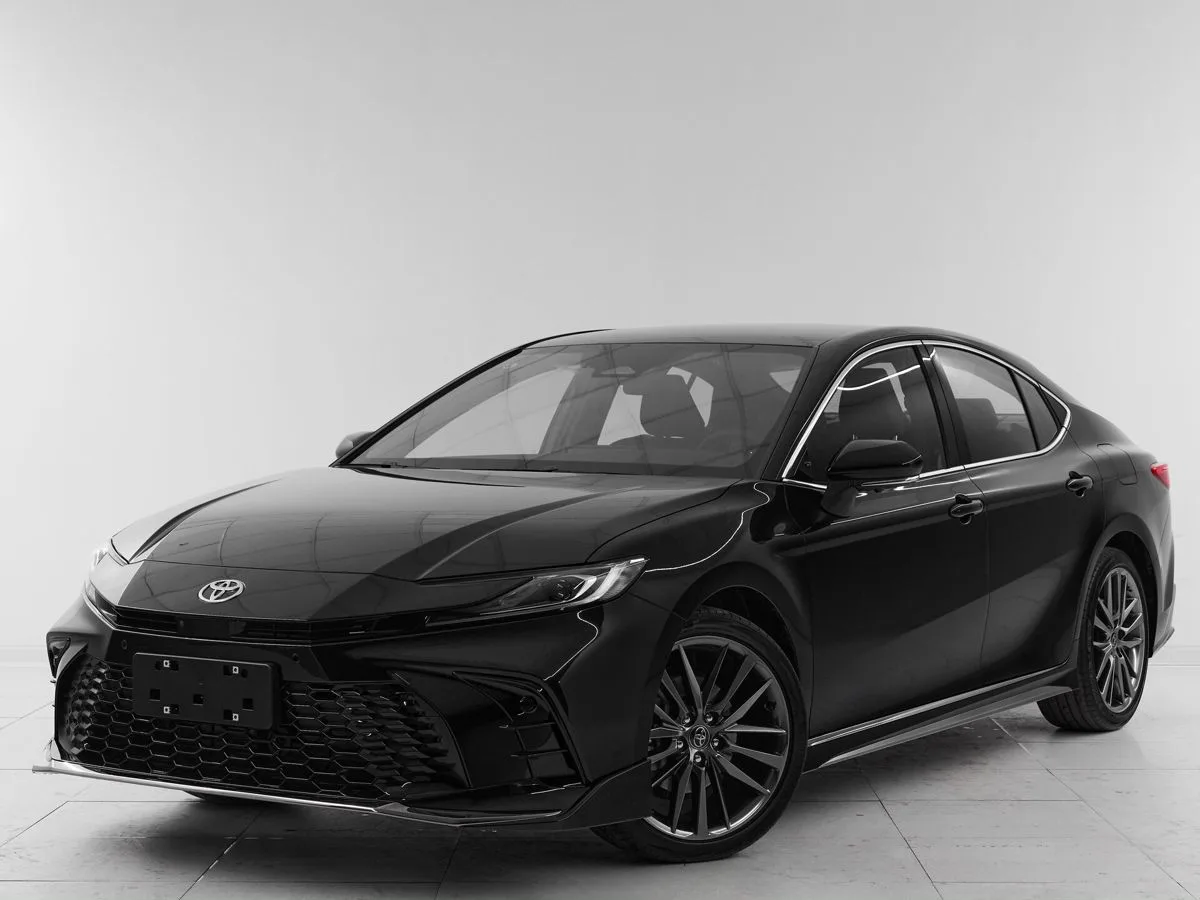 Toyota Camry IX (XV80) · LE