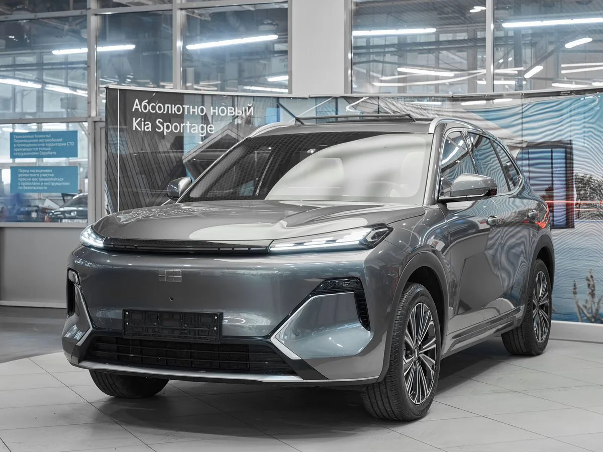 Geely EX5 Гибрид Макс EM-i