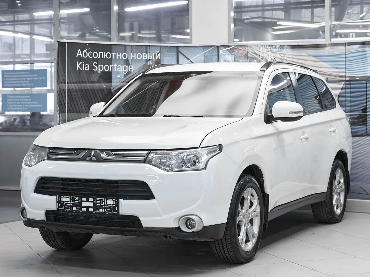 Mitsubishi Outlander III · Instyle
